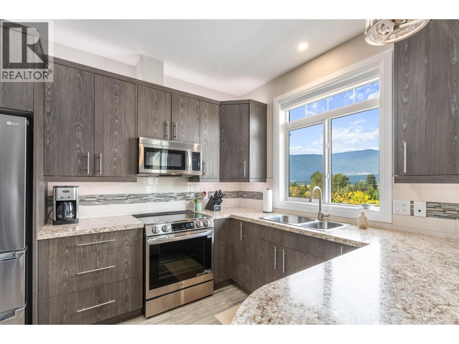 1070 1 Street Se Unit# 27, Salmon Arm, BC
