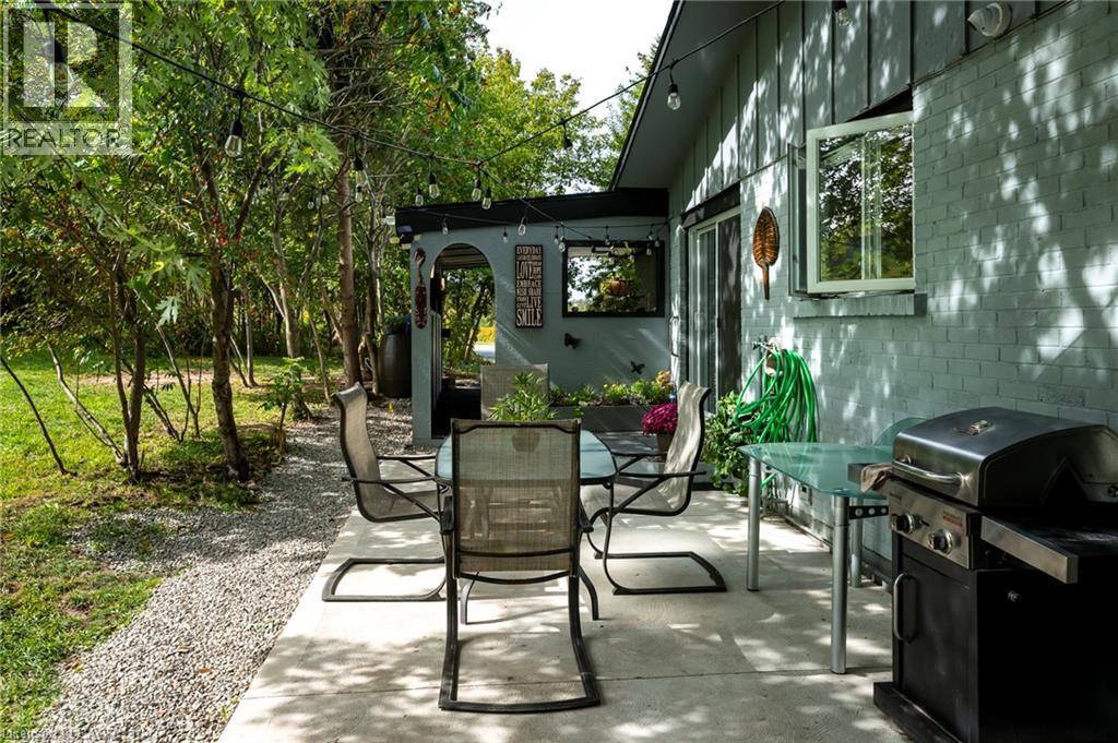 Patio, daytime - 139 Town Line, Orangeville, ON