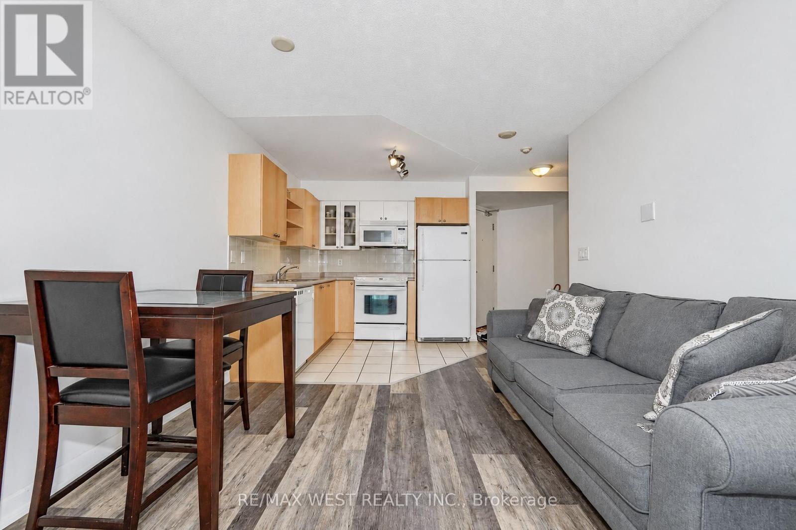 522 - 600 Fleet Street, Toronto, ON