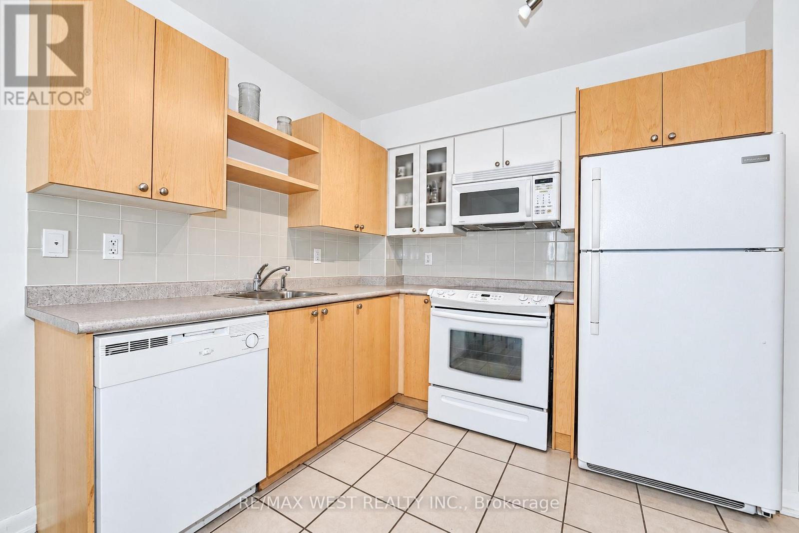 522 - 600 Fleet Street, Toronto, ON