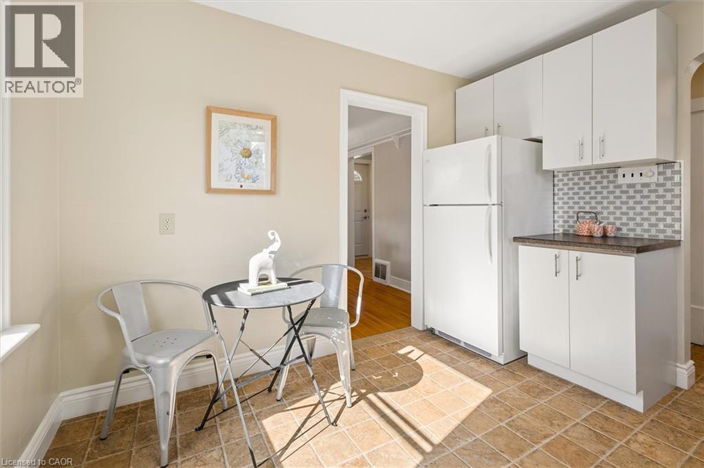 490 East Avenue, Kitchener, ON