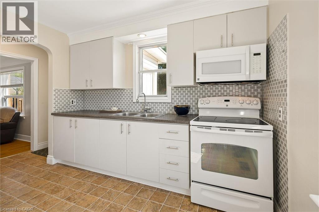 490 East Avenue, Kitchener, ON
