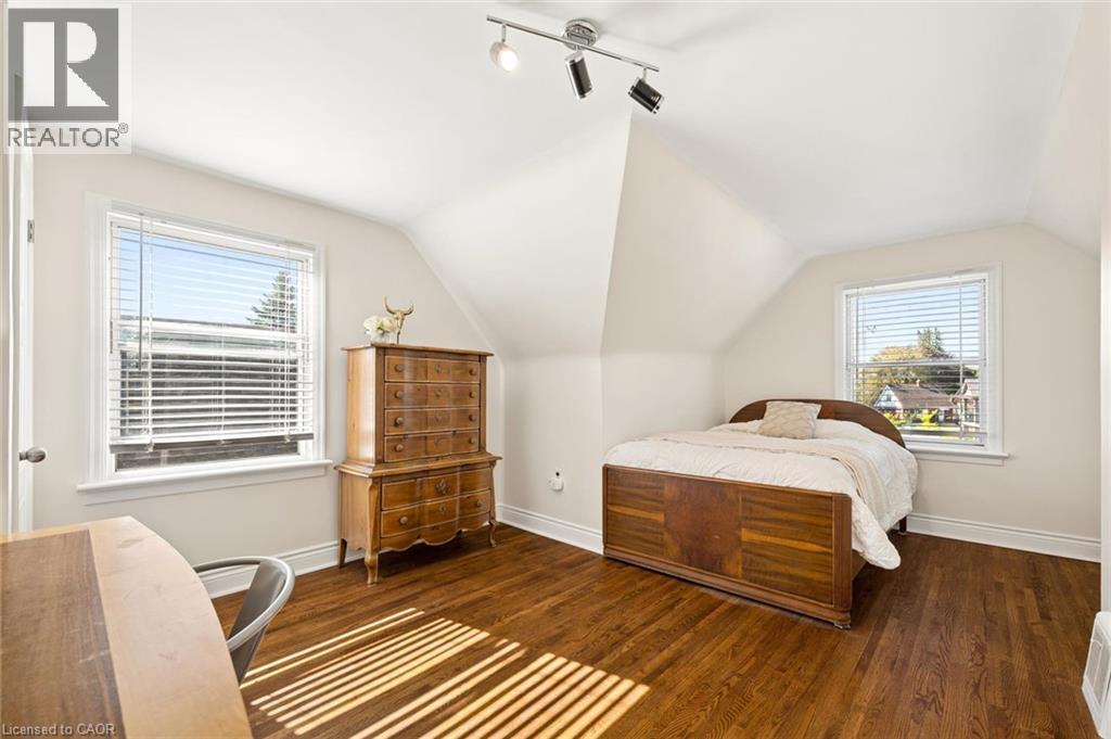 490 East Avenue, Kitchener, ON