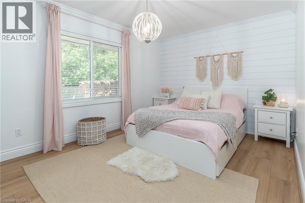 43 Miller Drive, Ancaster, ON