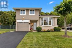 12 BRAE CREST DRIVE Hamilton, ON L8G 3A6