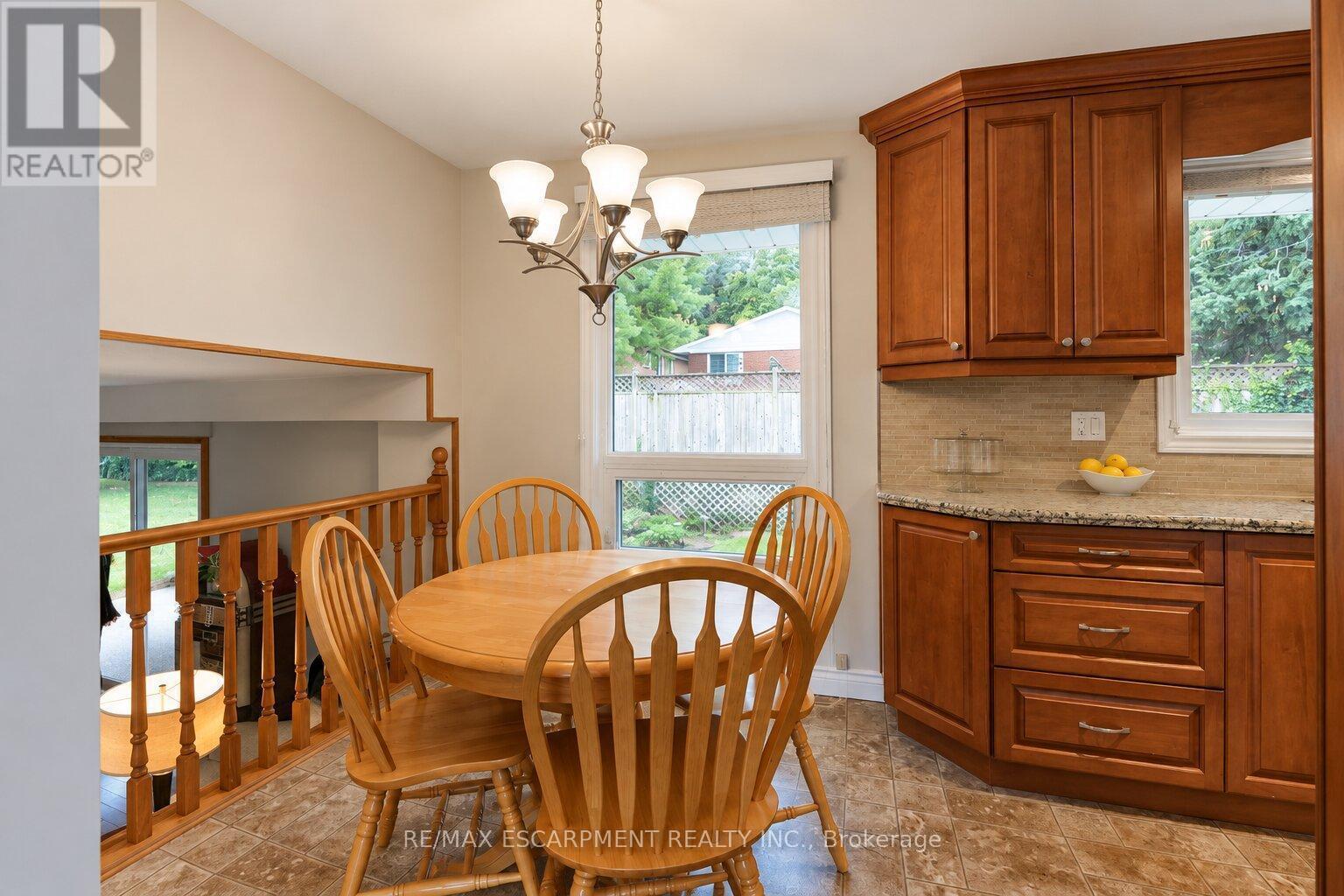 12 Brae Crest Drive, Hamilton, ON