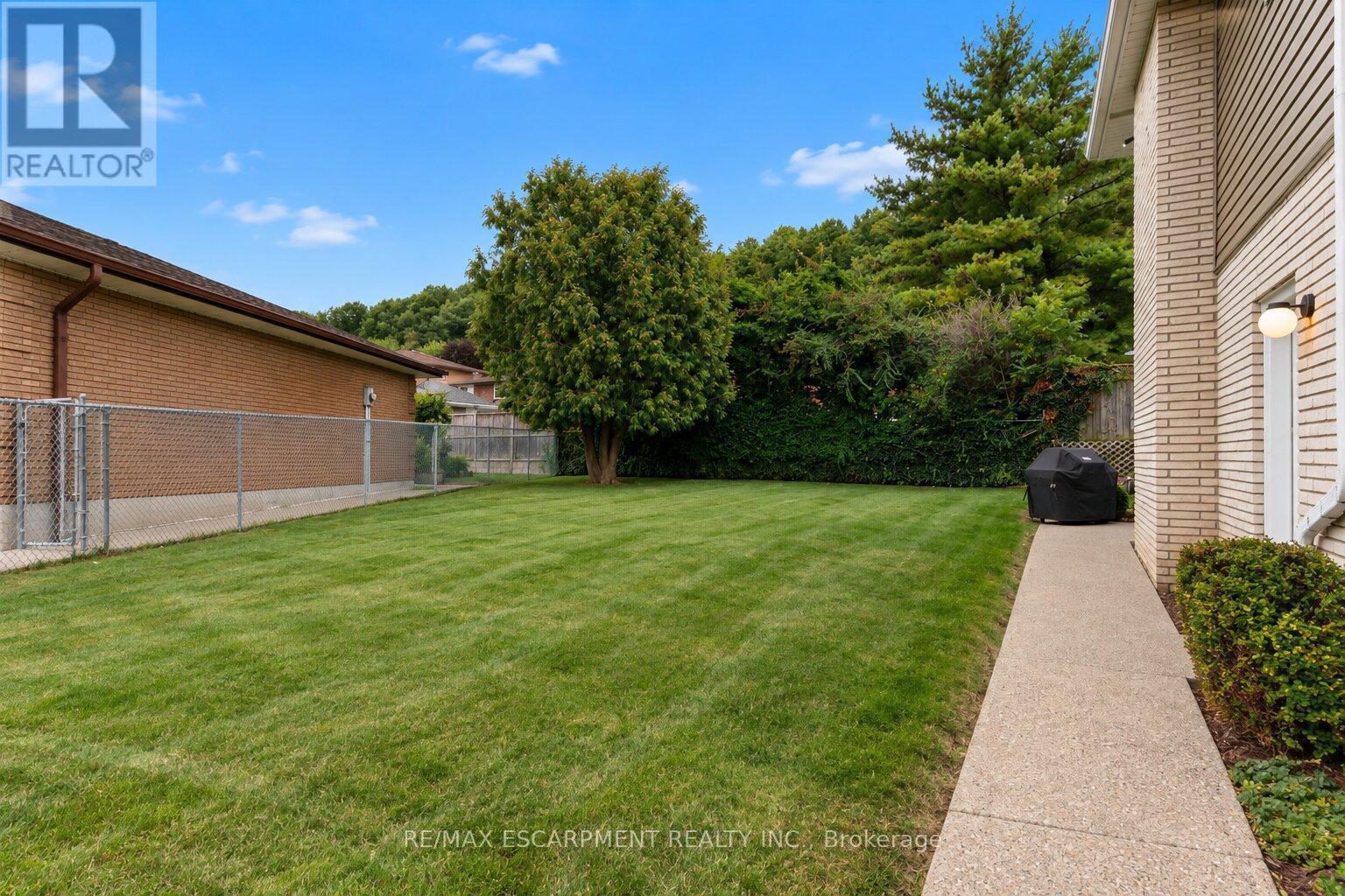 12 Brae Crest Drive, Hamilton, ON