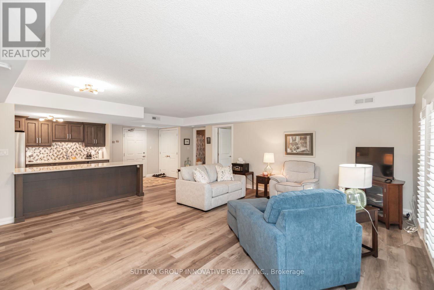 303 - 908 Mohawk Road E, Hamilton, ON
