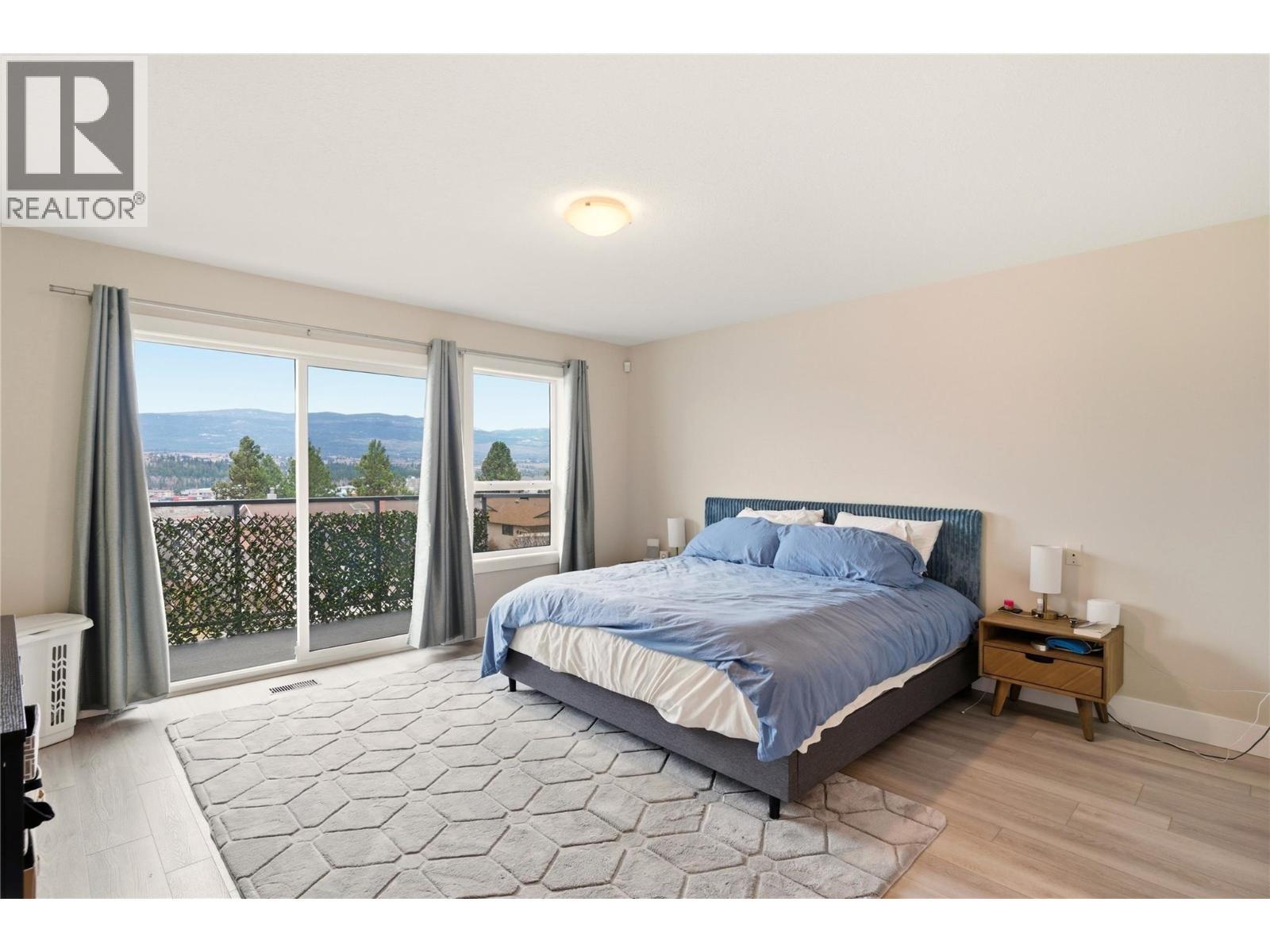 2218 Omineca Place, Kelowna, BC
