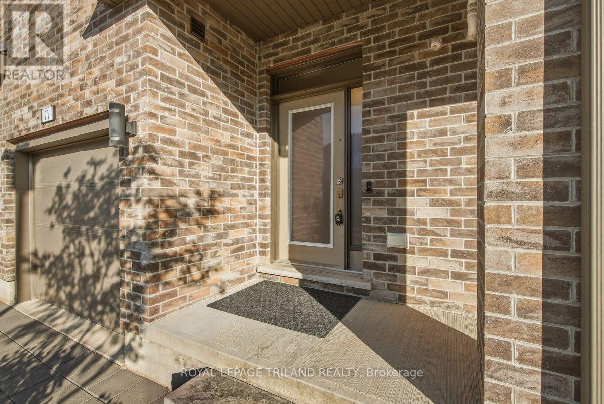 71 - 1960 Dalmagarry Road, London North (North E), ON