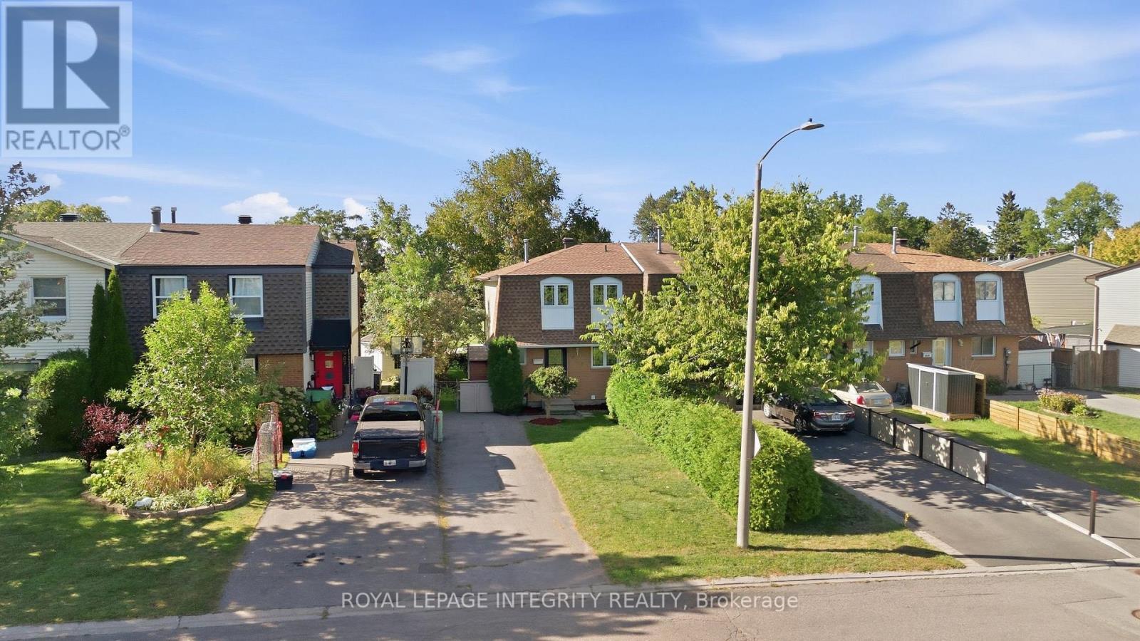 909 Lawnsberry Drive, Ottawa, ON