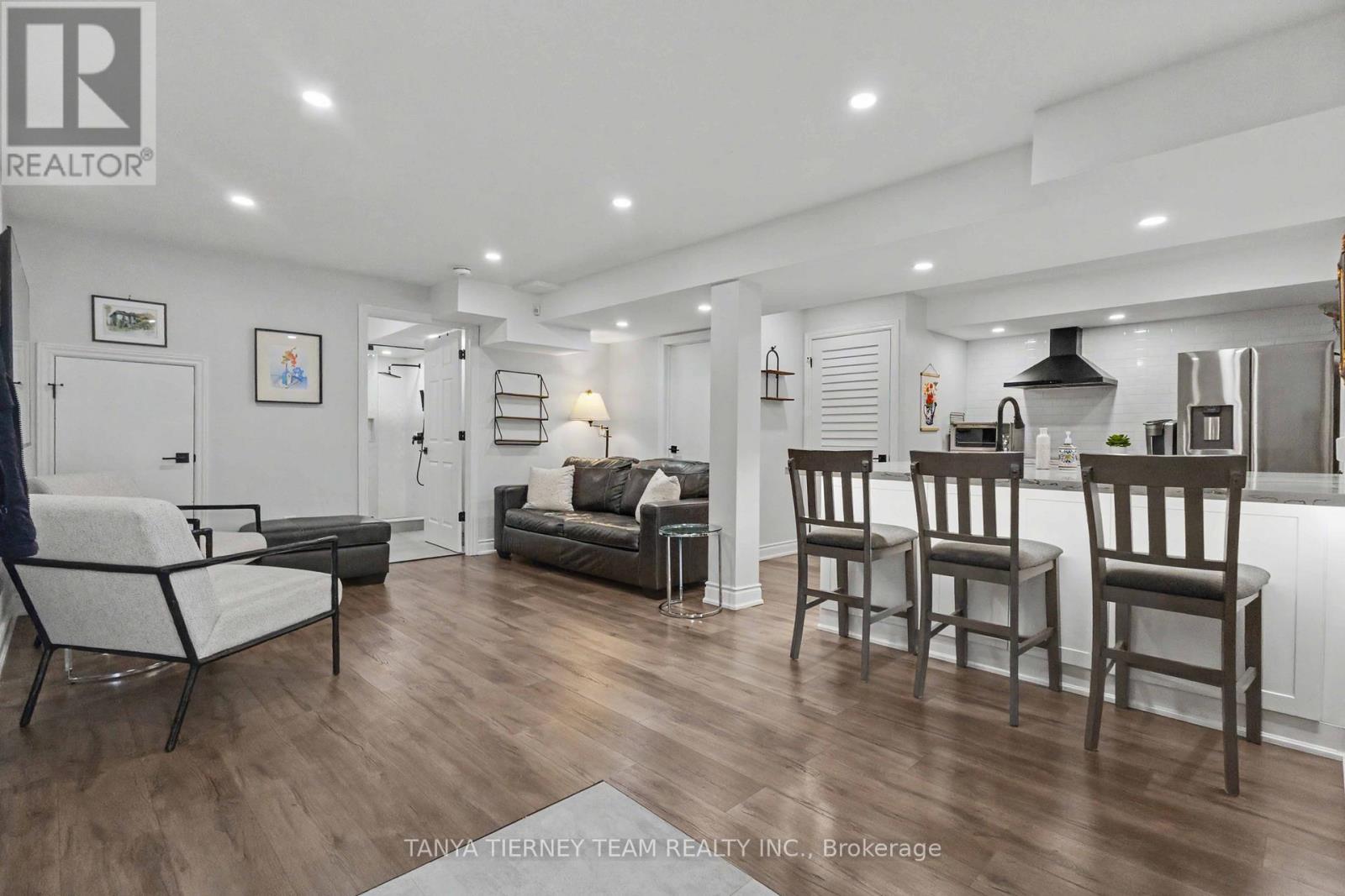 96 Mildenhall Place, Whitby, ON