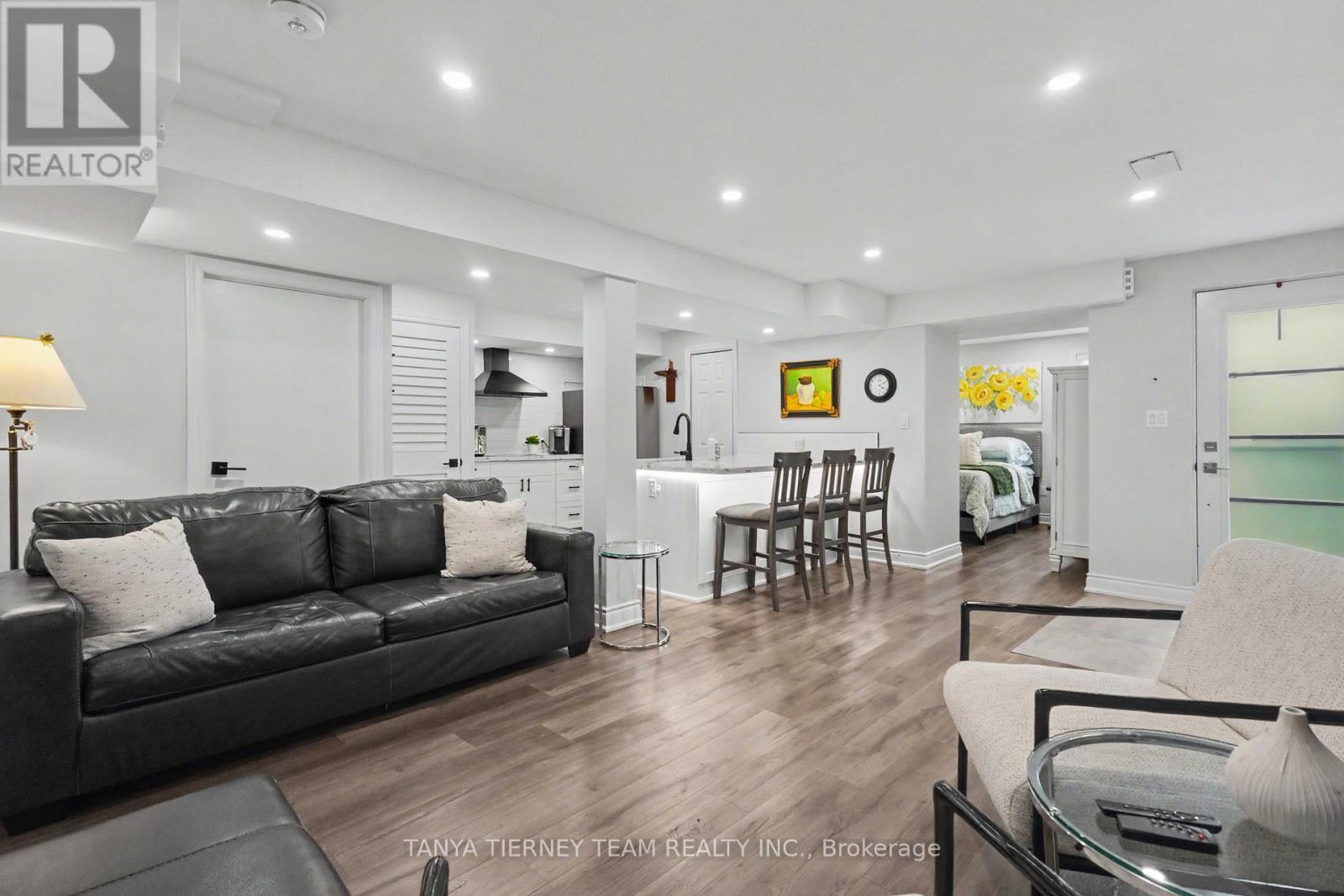 96 Mildenhall Place, Whitby, ON