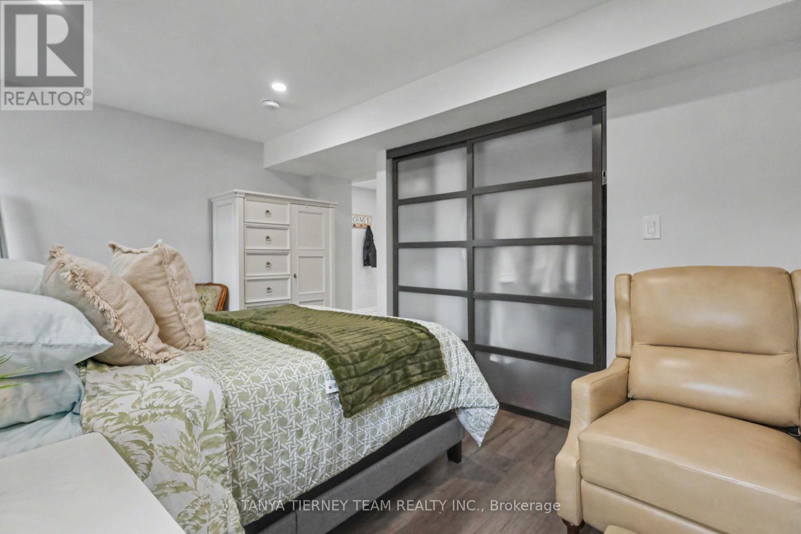96 Mildenhall Place, Whitby, ON