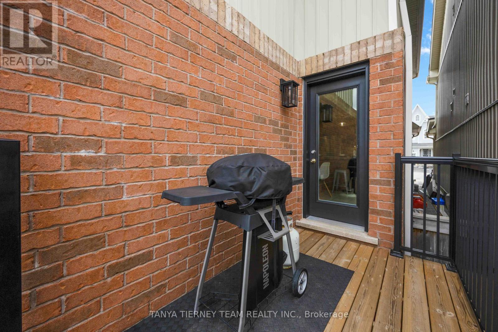 96 Mildenhall Place, Whitby, ON
