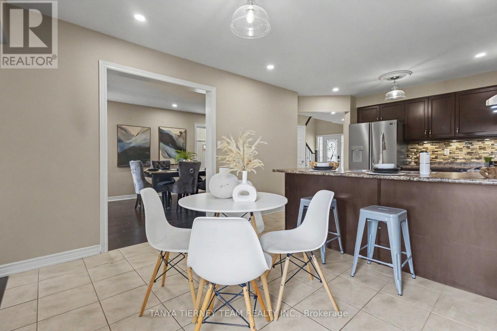 96 Mildenhall Place, Whitby, ON