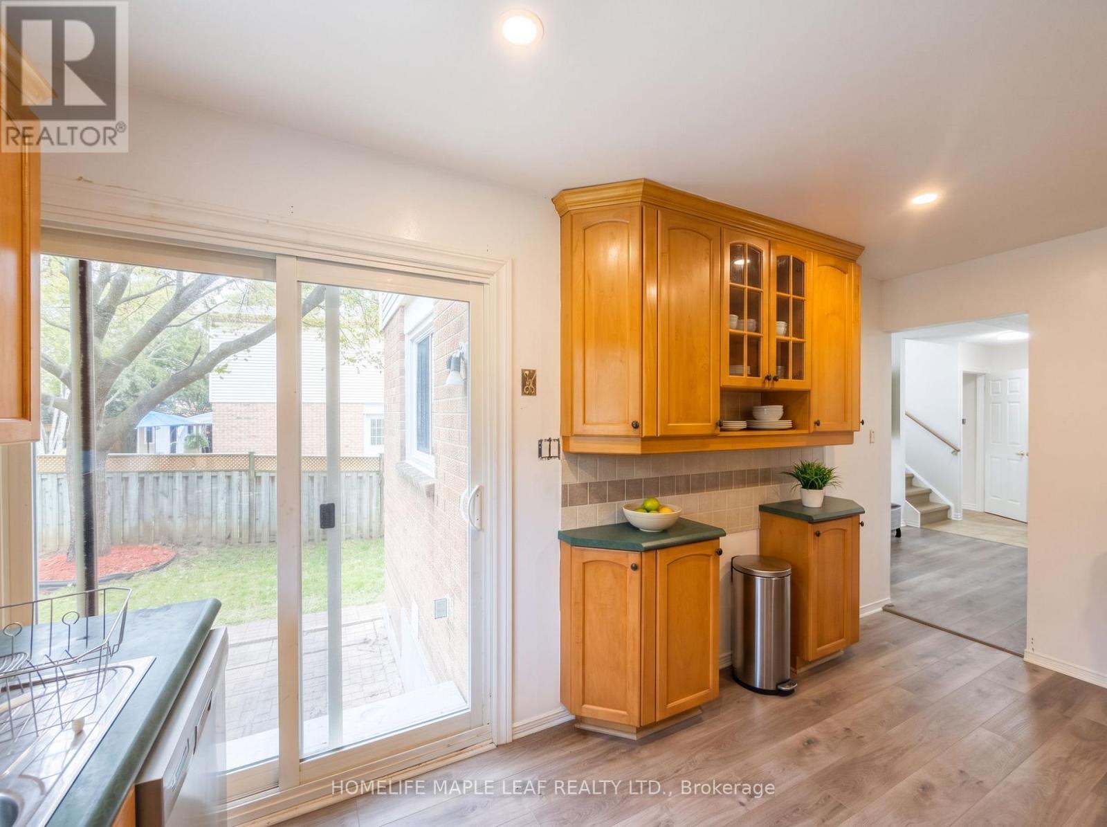 12 Giles Court, Whitby, ON