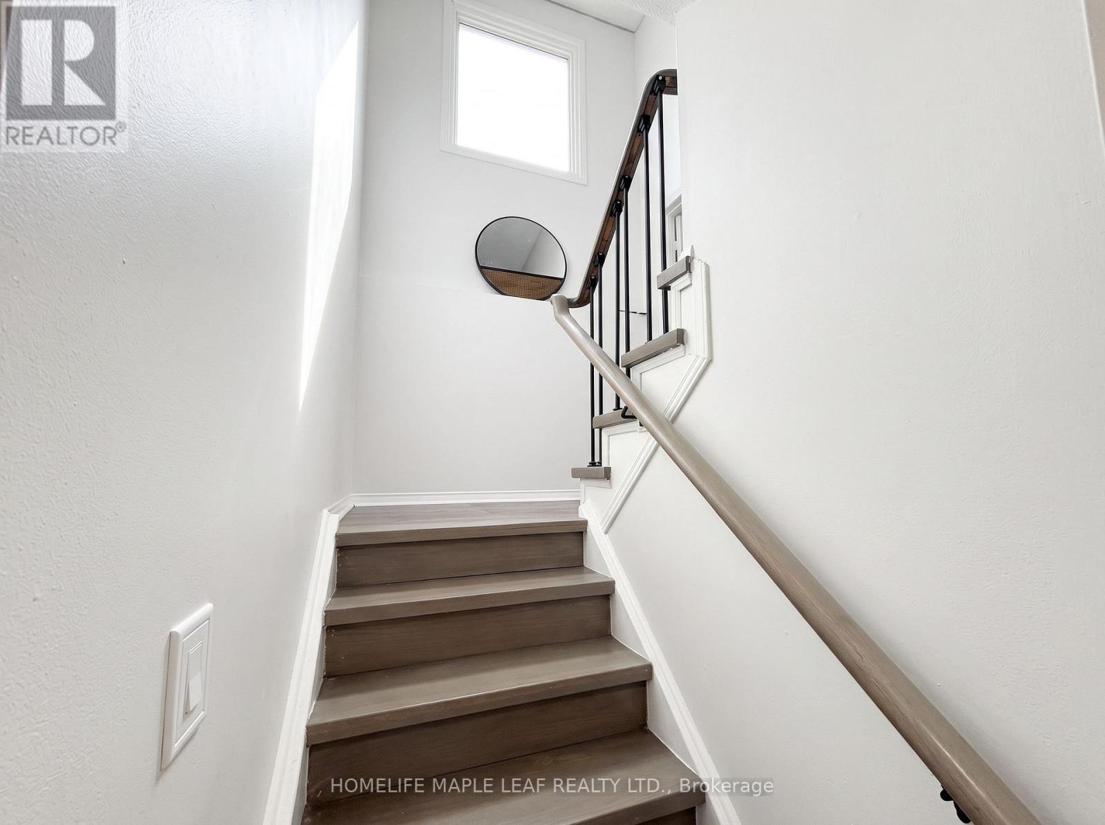 12 Giles Court, Whitby, ON