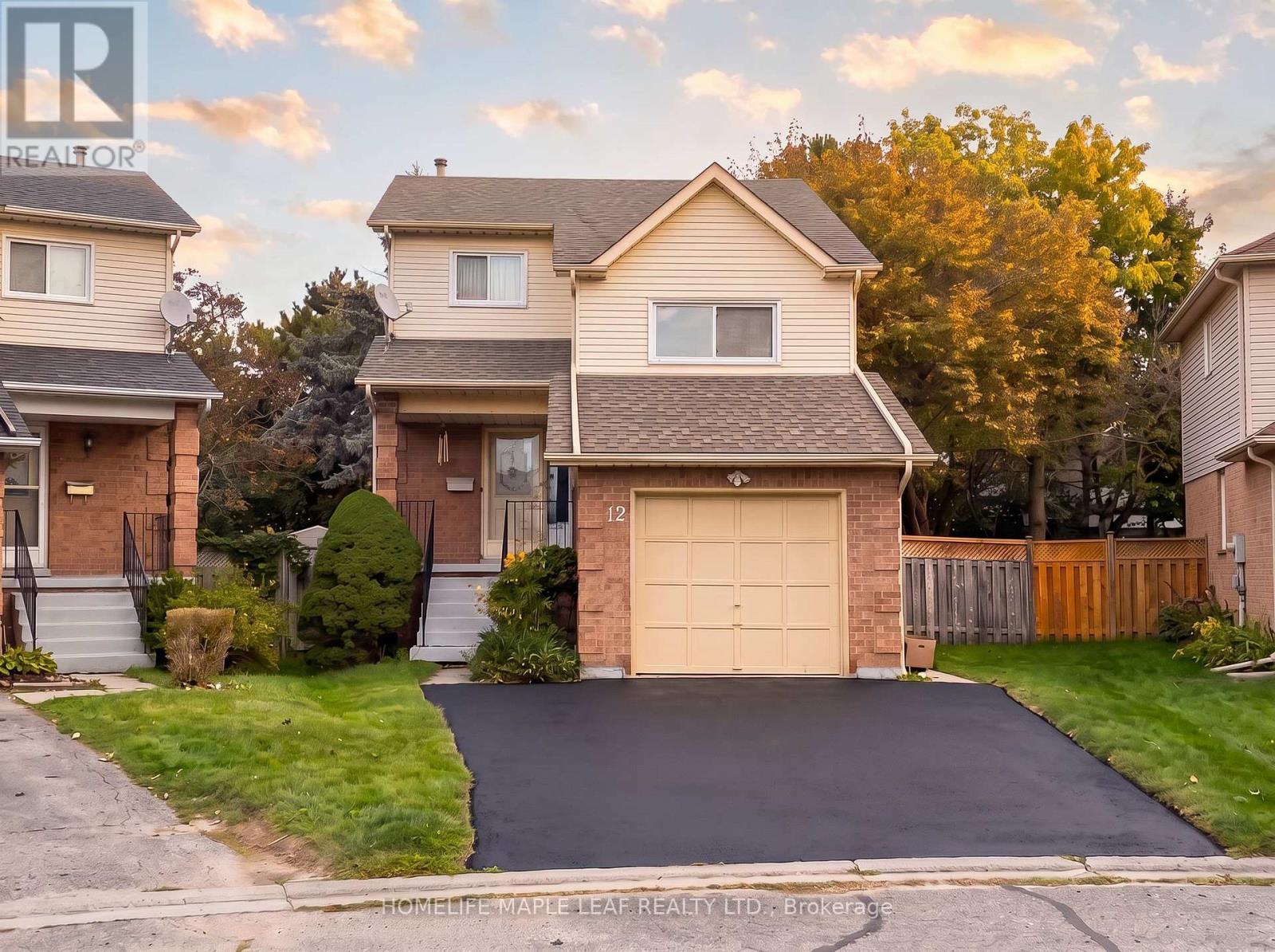 12 Giles Court, Whitby, ON