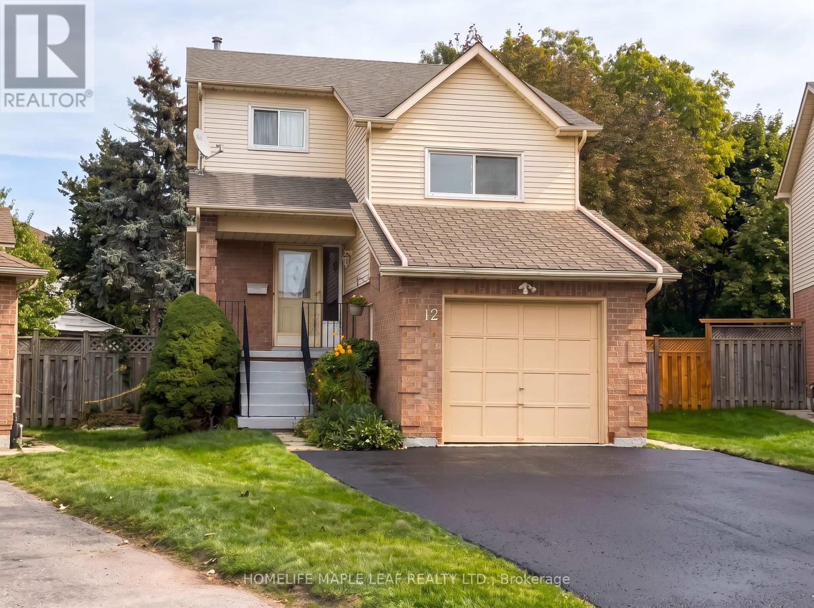 12 Giles Court, Whitby, ON
