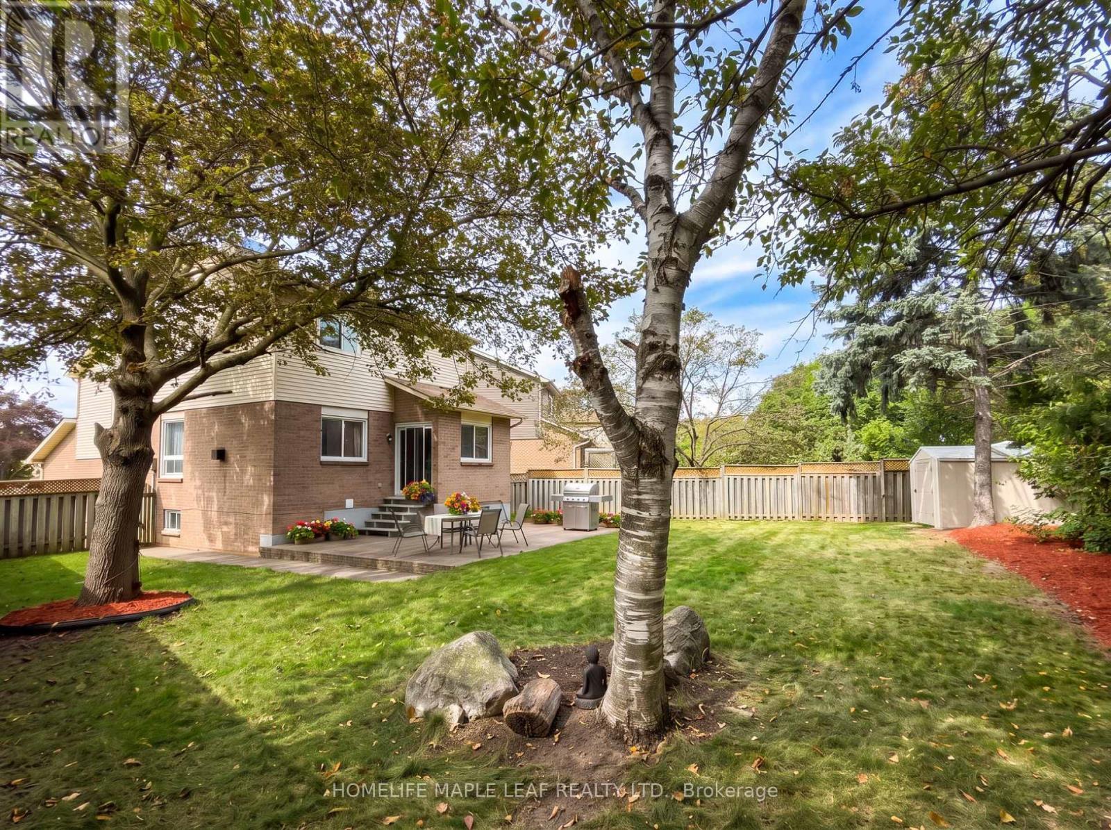 12 Giles Court, Whitby, ON