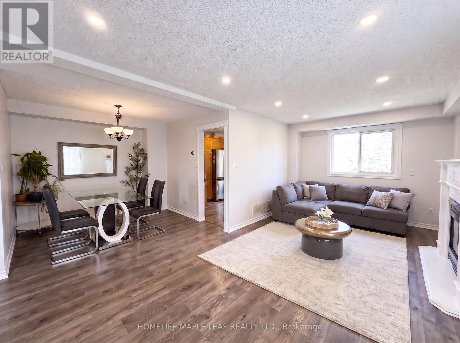 12 Giles Court, Whitby, ON