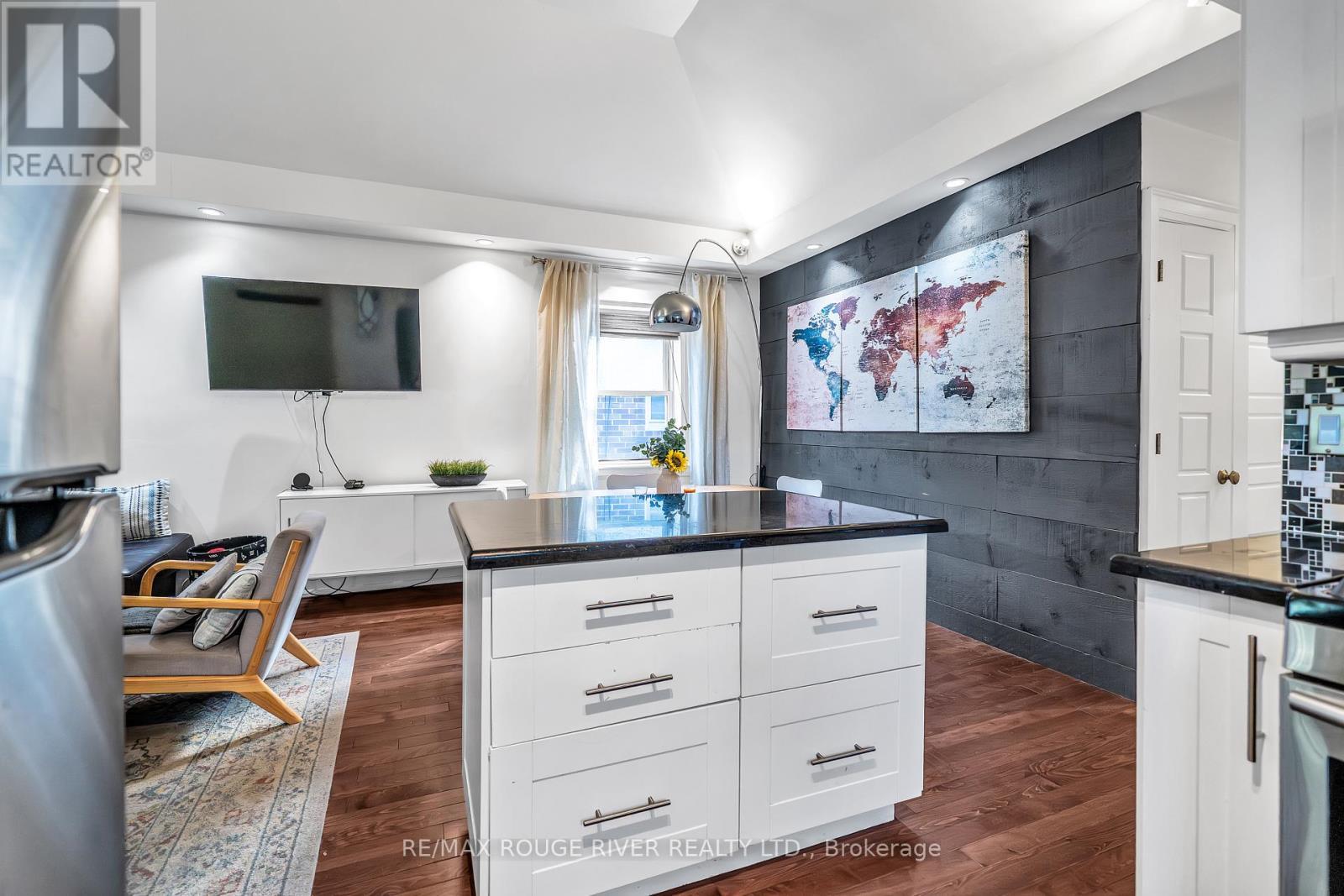 1306 Kingston Road, Toronto, ON