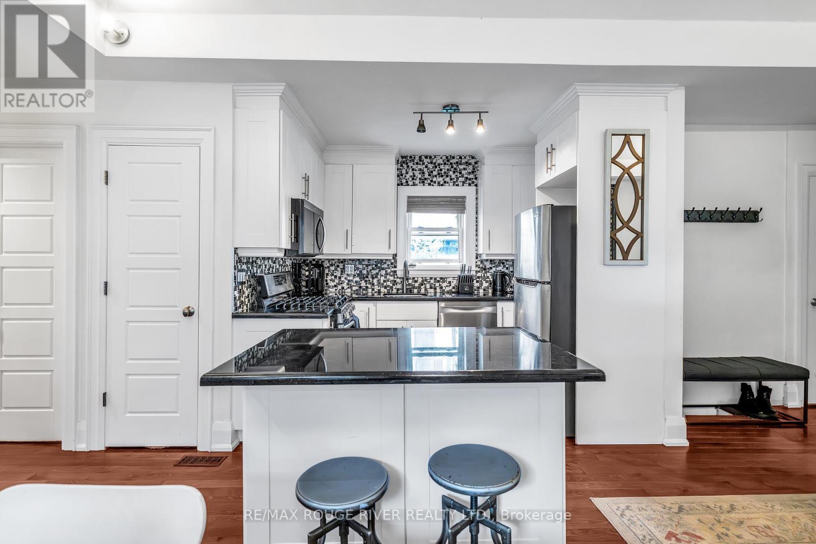 1306 Kingston Road, Toronto, ON