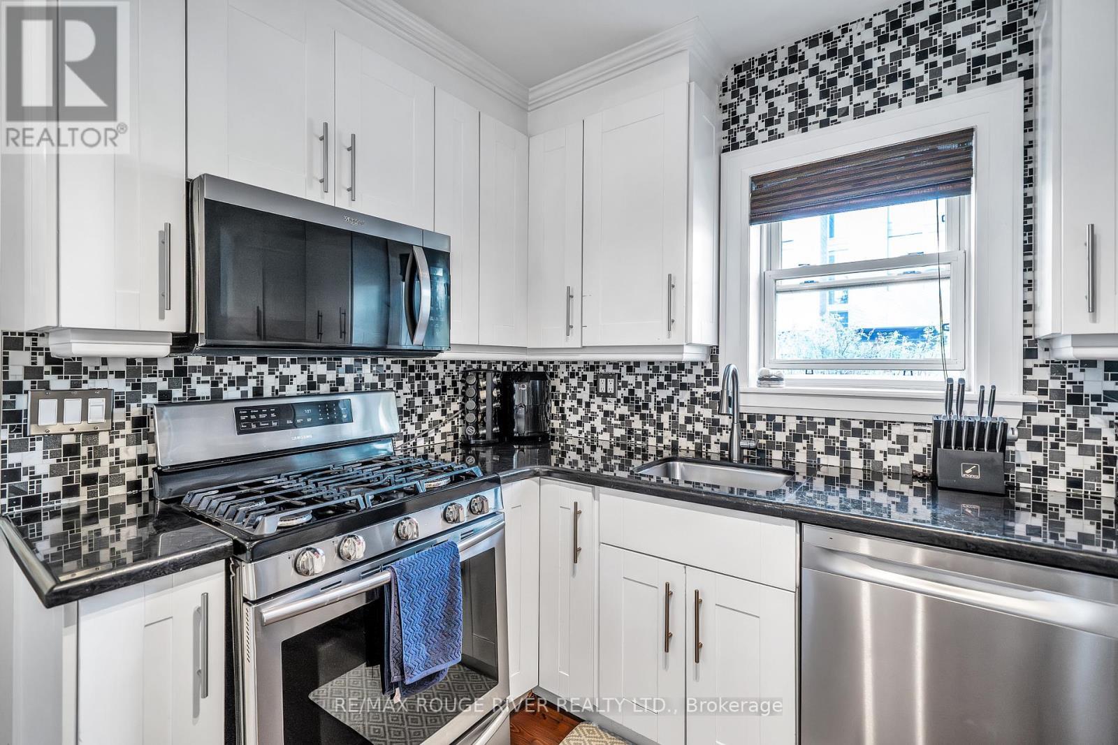 1306 Kingston Road, Toronto, ON