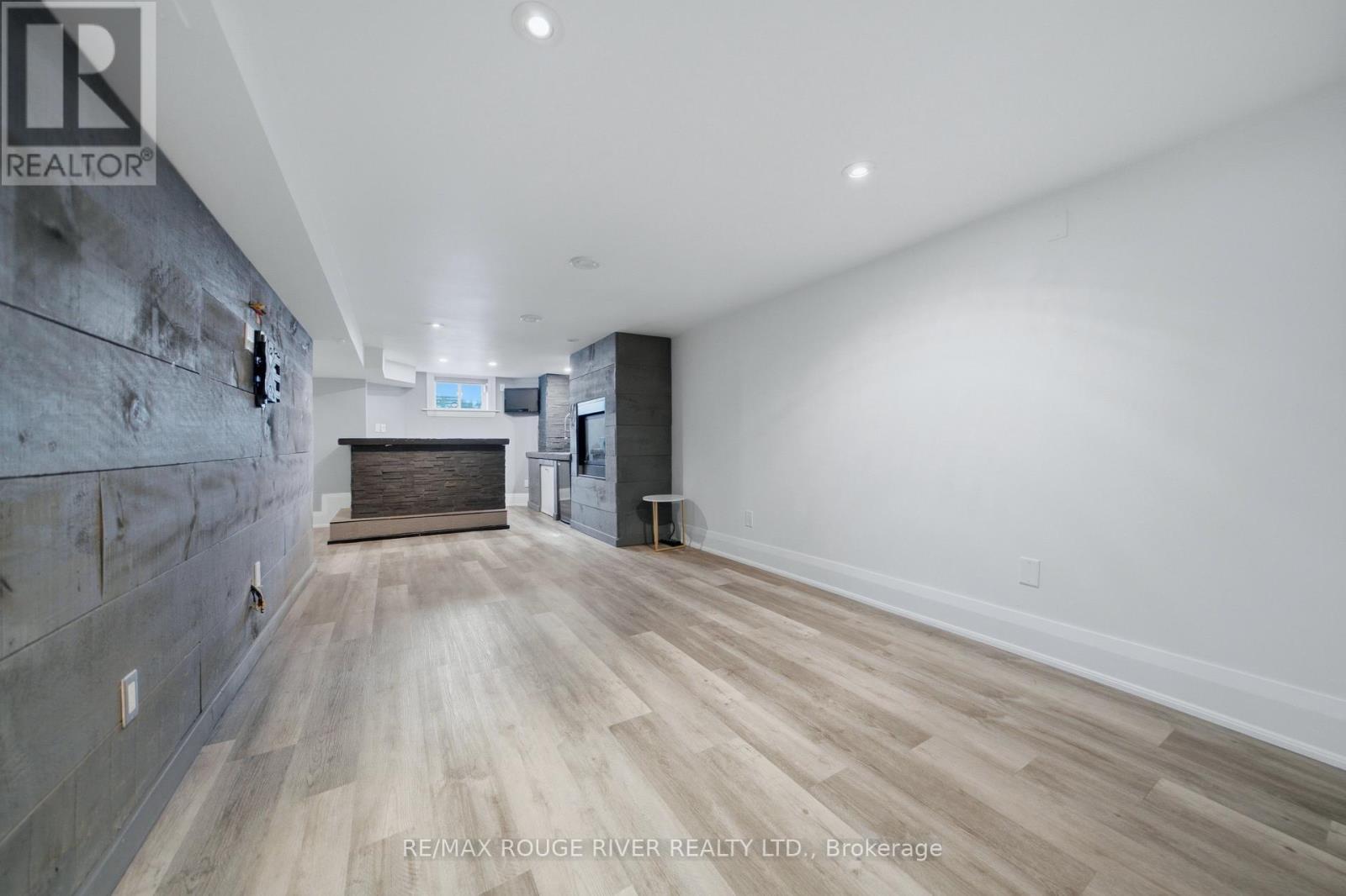 1306 Kingston Road, Toronto, ON