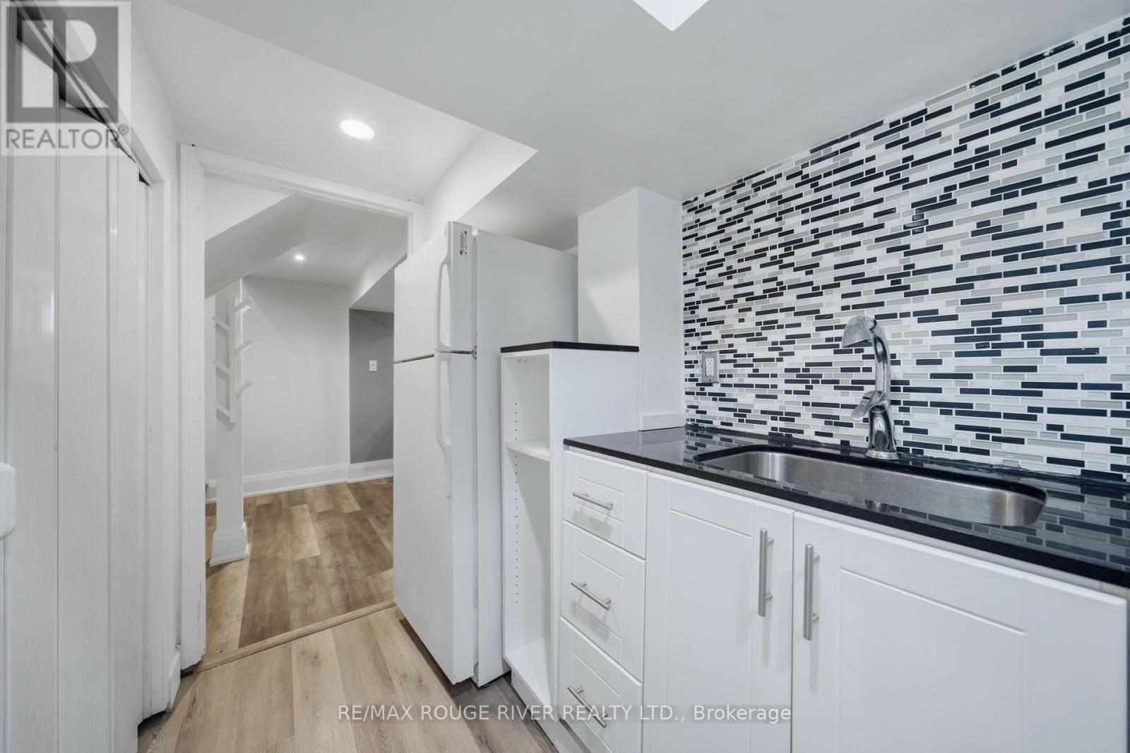 1306 Kingston Road, Toronto, ON