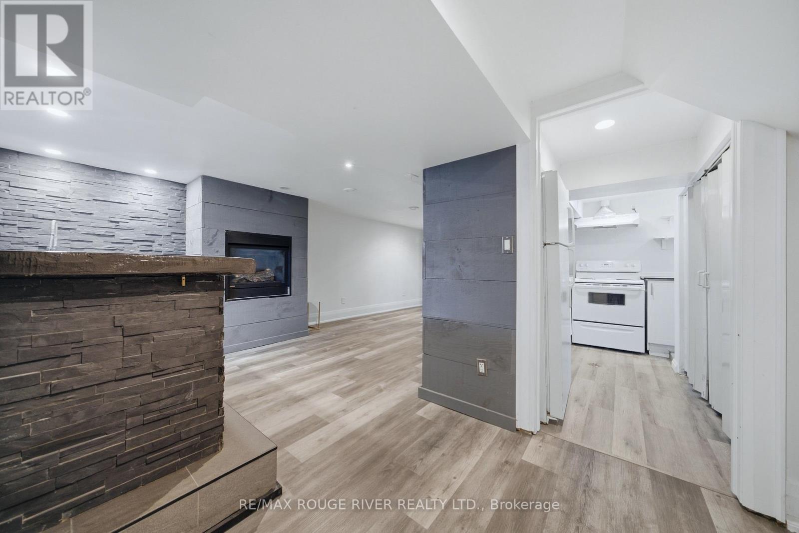 1306 Kingston Road, Toronto, ON