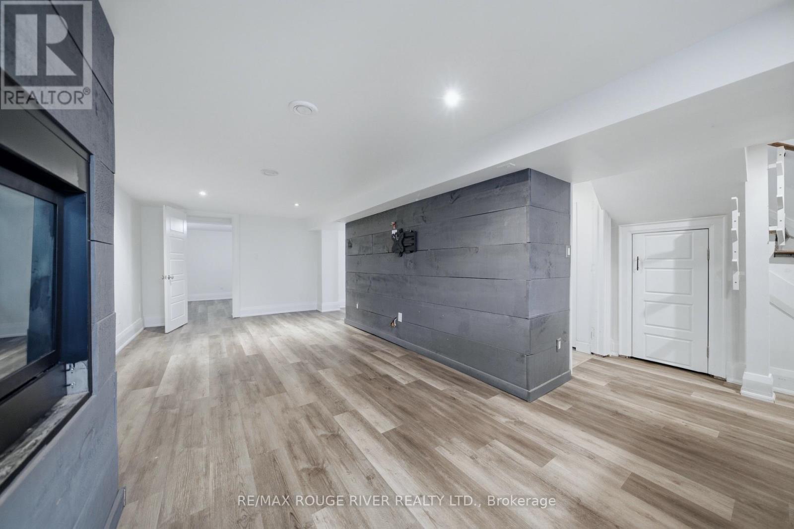 1306 Kingston Road, Toronto, ON