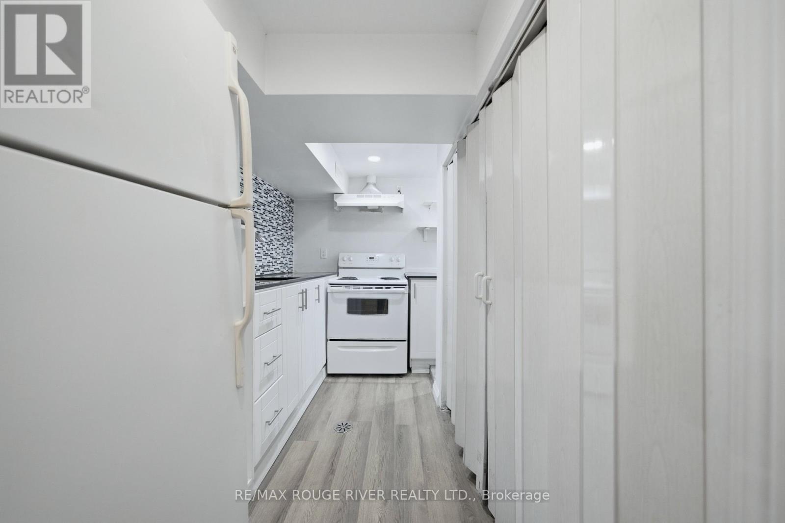 1306 Kingston Road, Toronto, ON