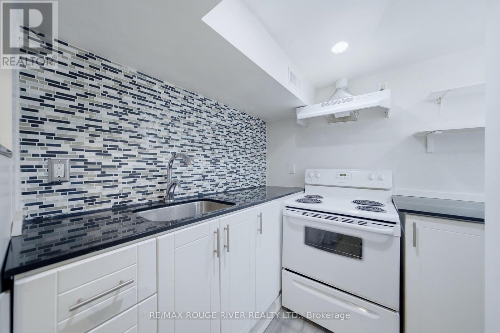1306 Kingston Road, Toronto, ON