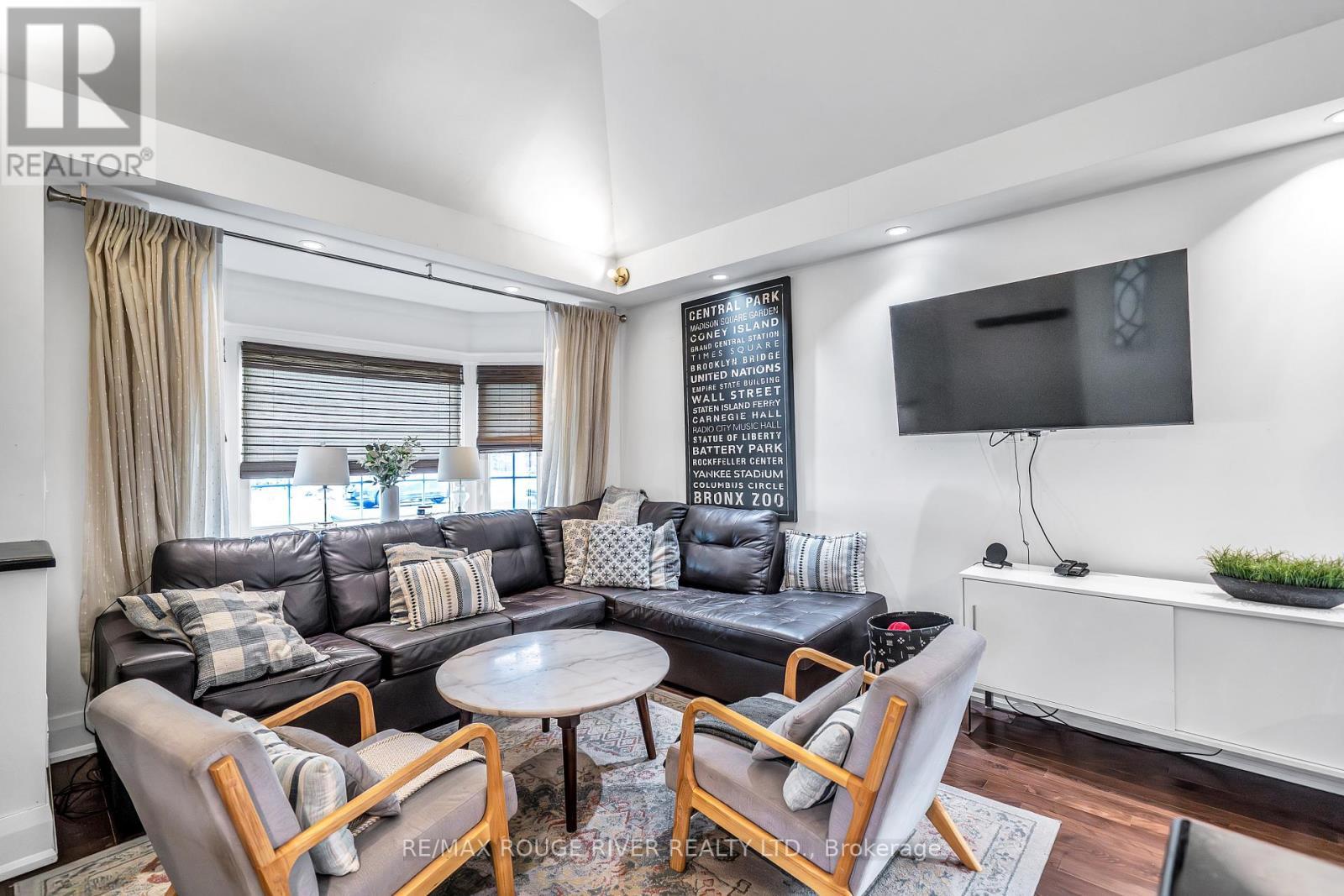 1306 Kingston Road, Toronto, ON