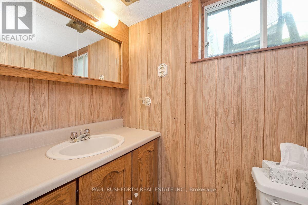 2 Piece Powder Room - 41 Capilano Drive, Ottawa, ON