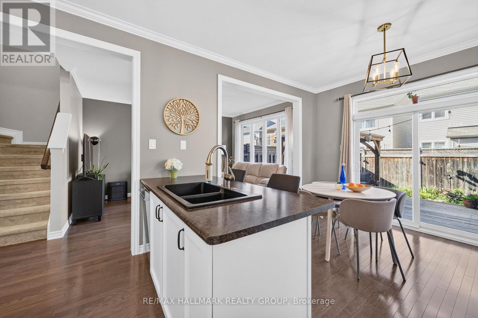 556 Sunlit Circle, Ottawa, ON