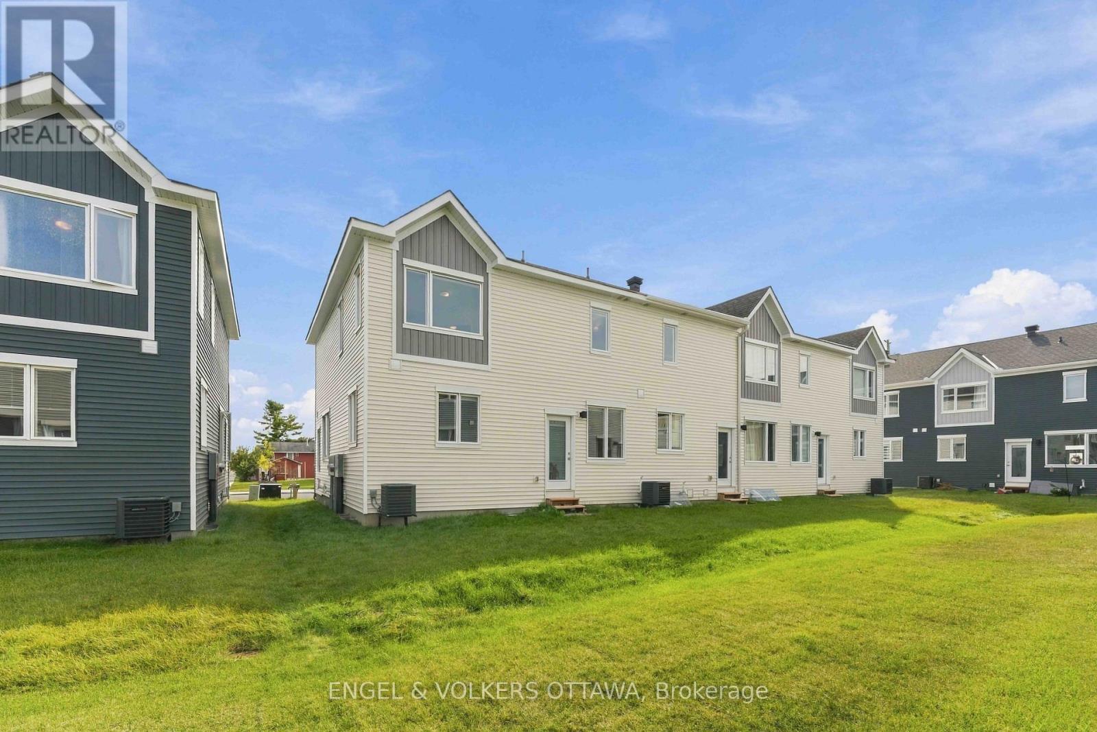 182 Ryan Reynolds Way, Ottawa, ON