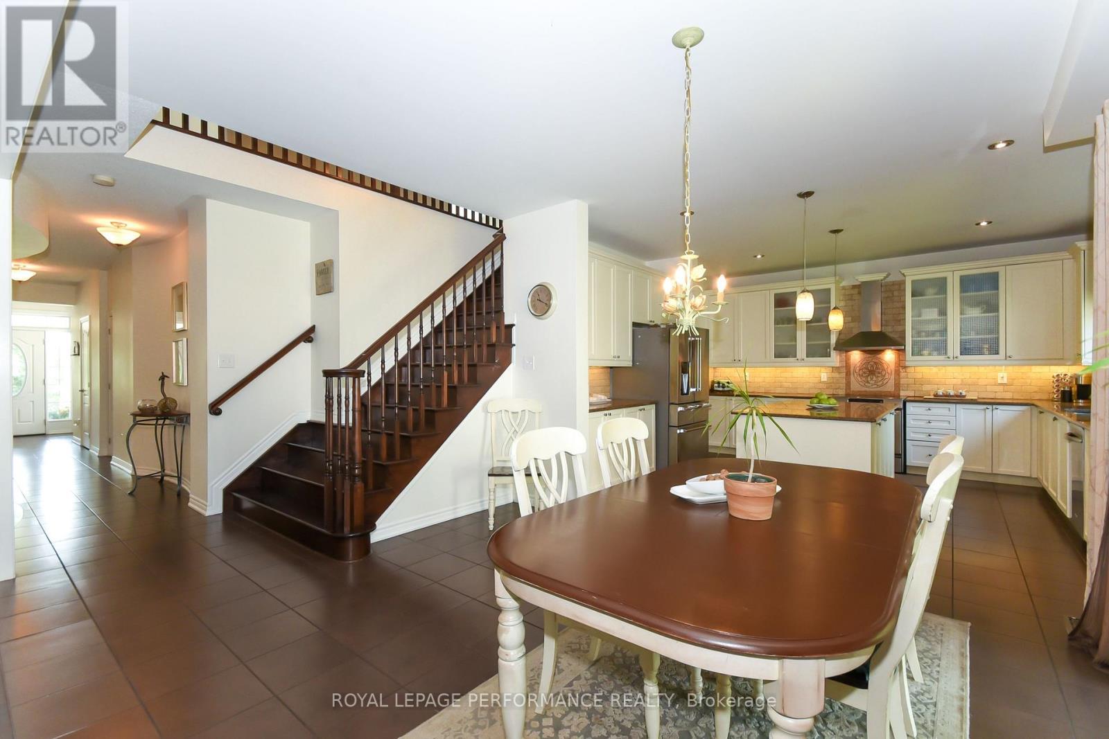 2744 Grand Vista Circle, Ottawa, ON