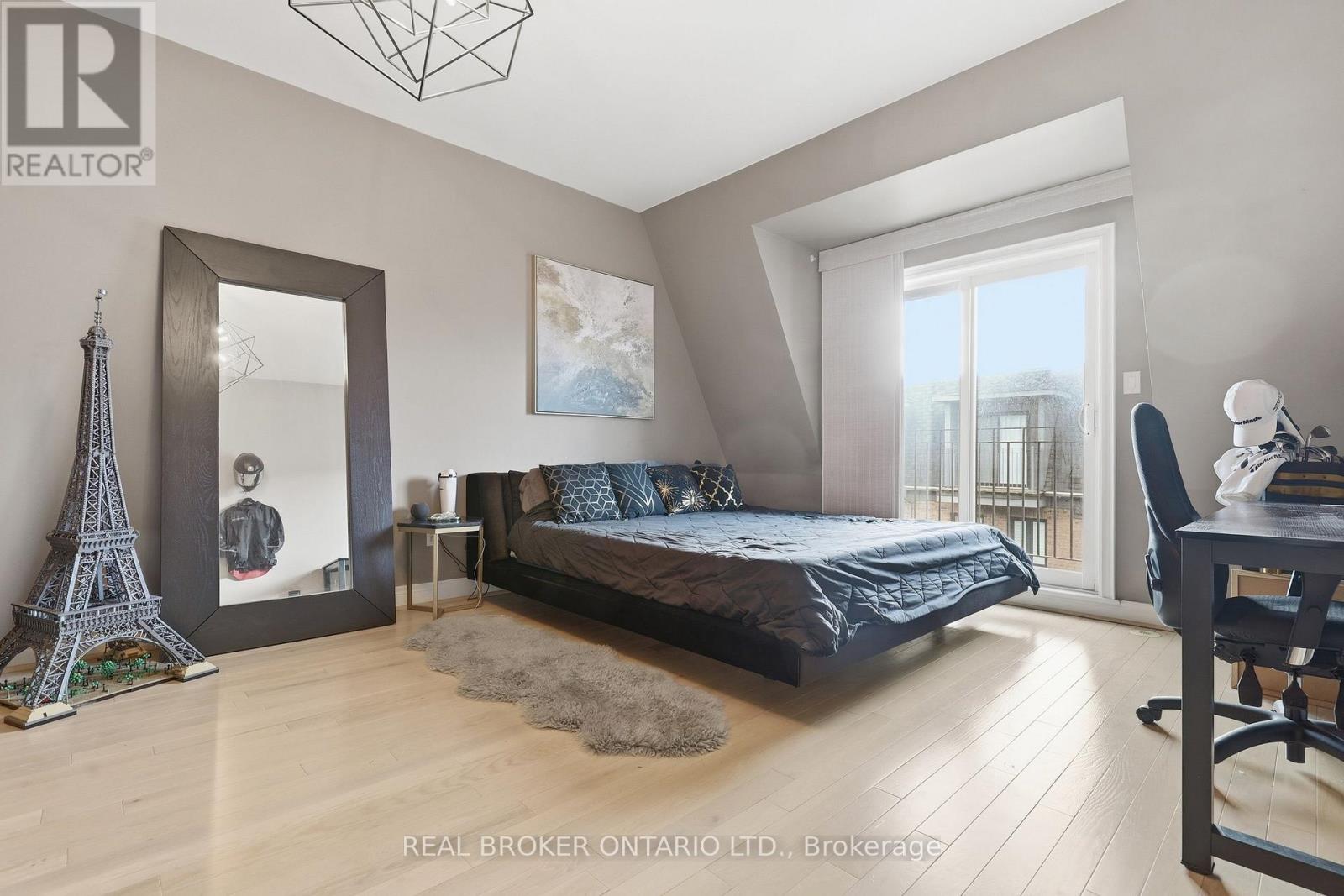 39 Lobo Mews, Toronto, ON