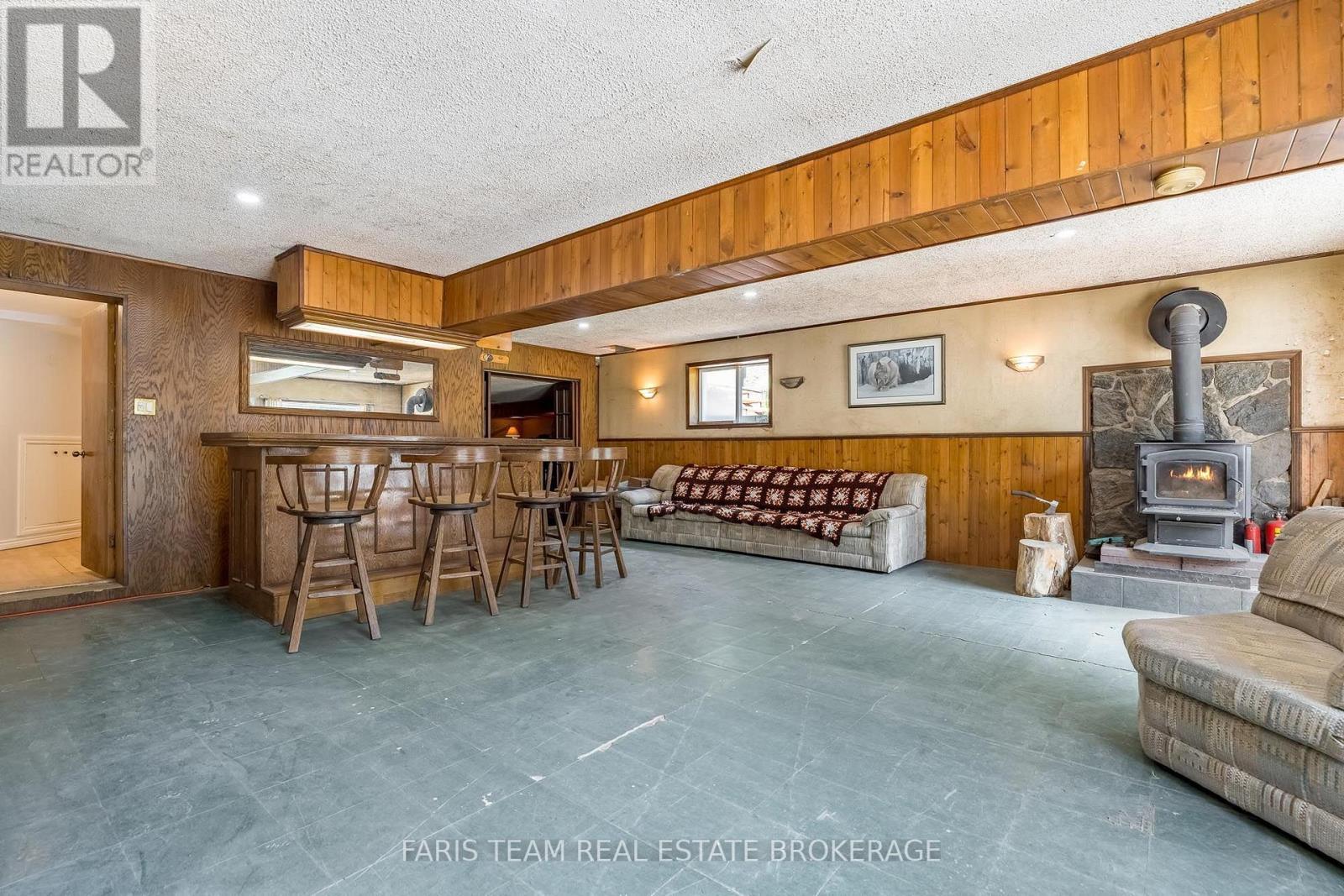 5809 10Th Side Road, Essa, ON