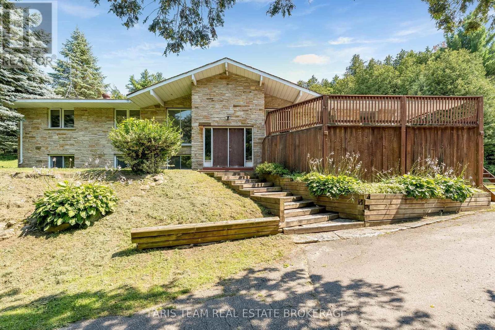 5809 10Th Side Road, Essa, ON