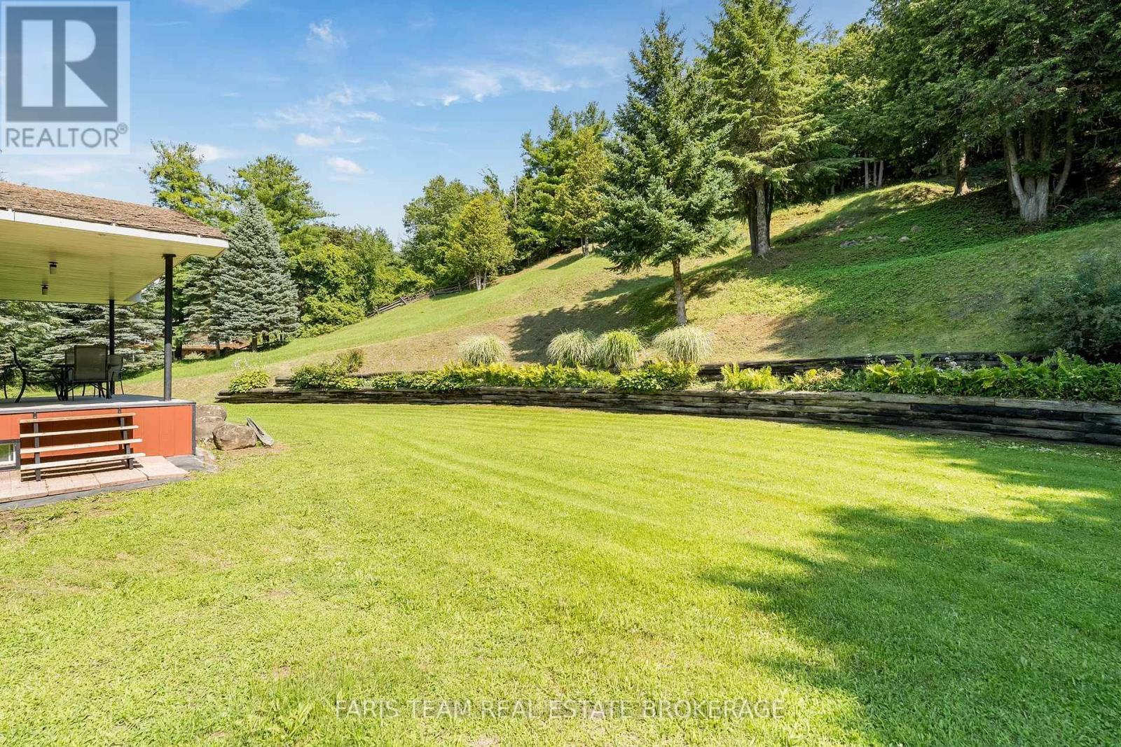 5809 10Th Side Road, Essa, ON