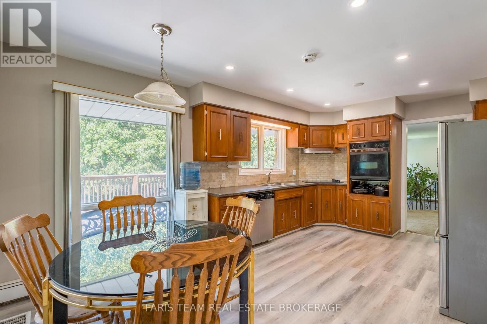 5809 10Th Side Road, Essa, ON