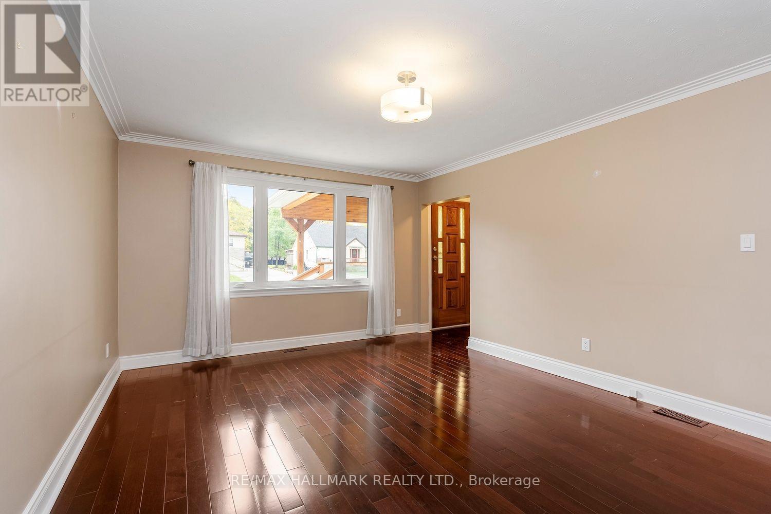 245 Elmwood Avenue, Richmond Hill, ON