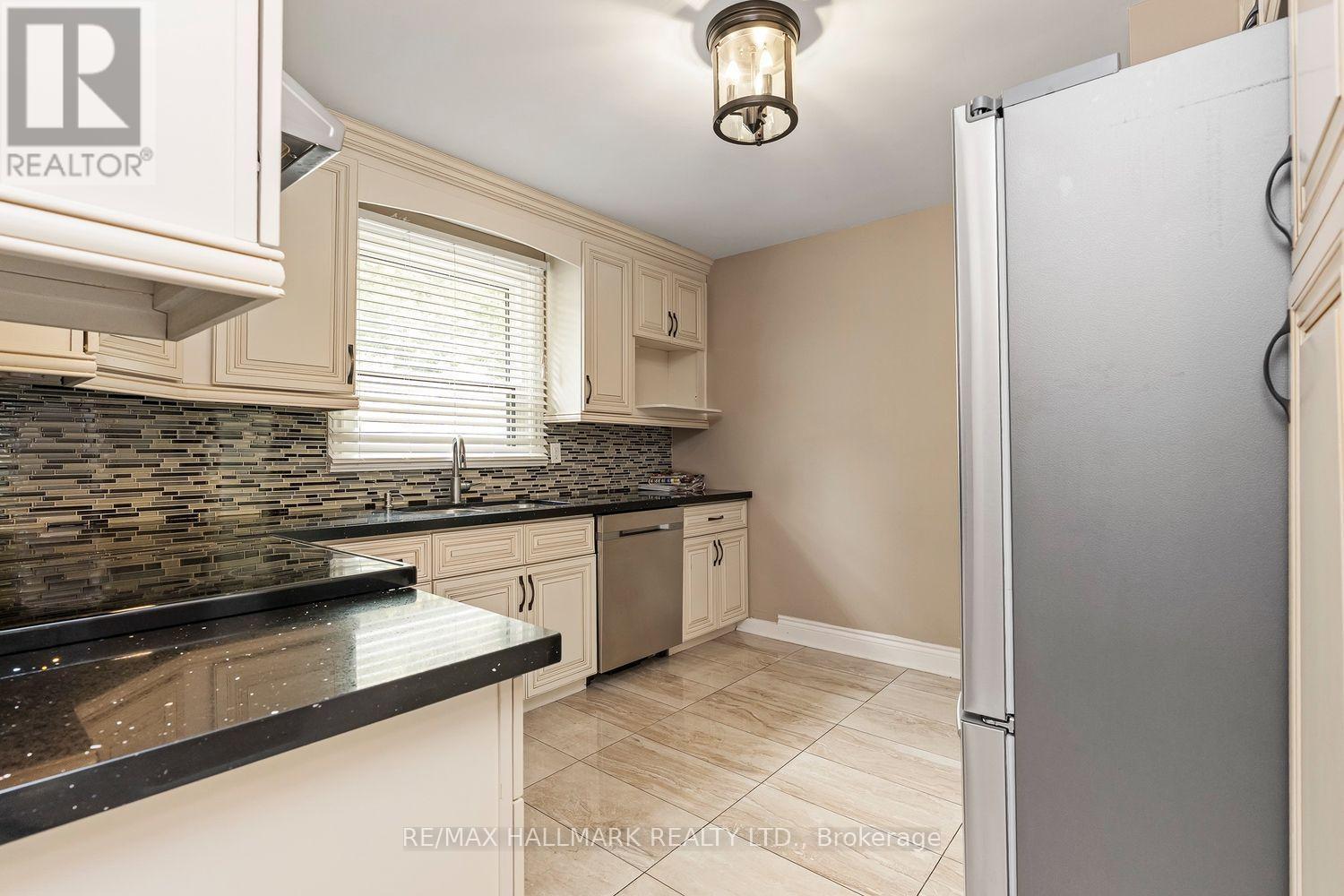 245 Elmwood Avenue, Richmond Hill, ON