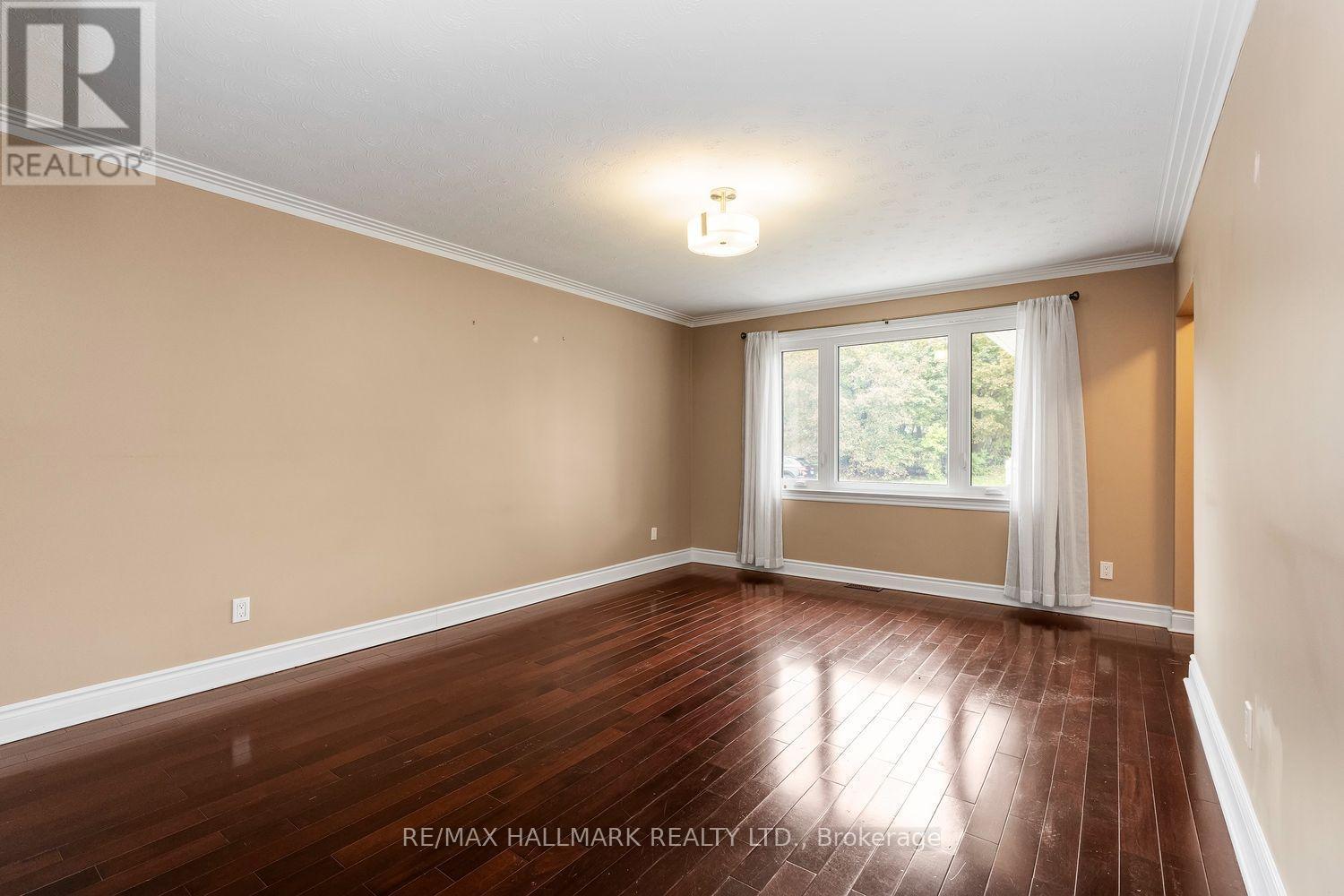 245 Elmwood Avenue, Richmond Hill, ON