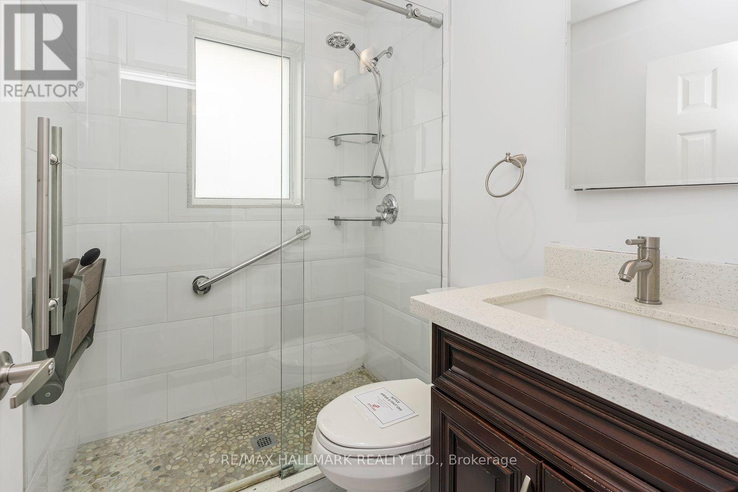 245 Elmwood Avenue, Richmond Hill, ON