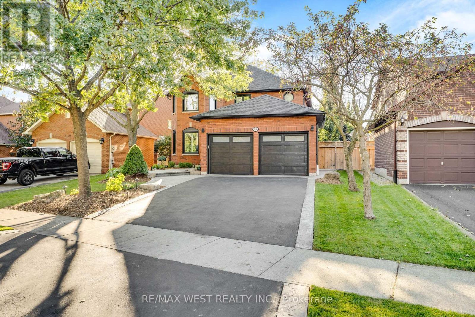 1136 Goodson Crescent, Oakville, ON